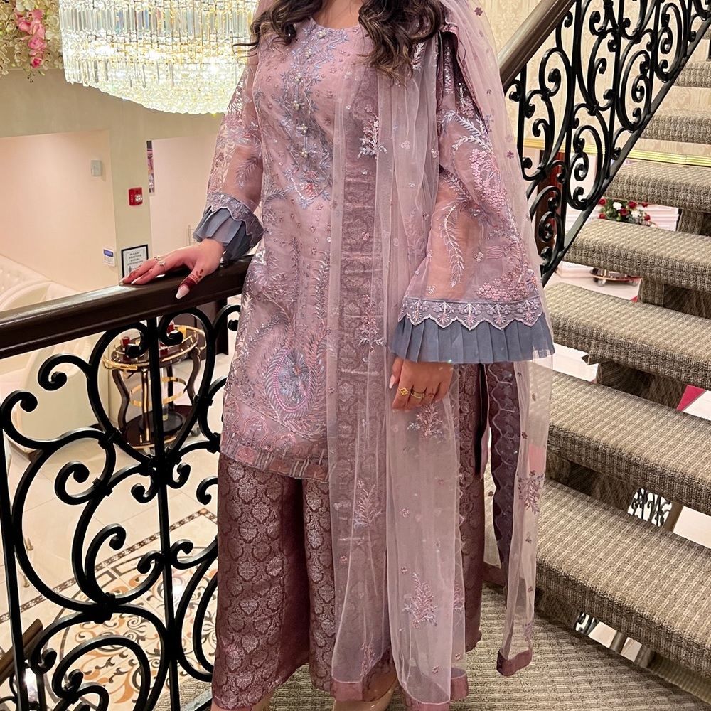 Salwar Kamees Set - Picture 5 of 10